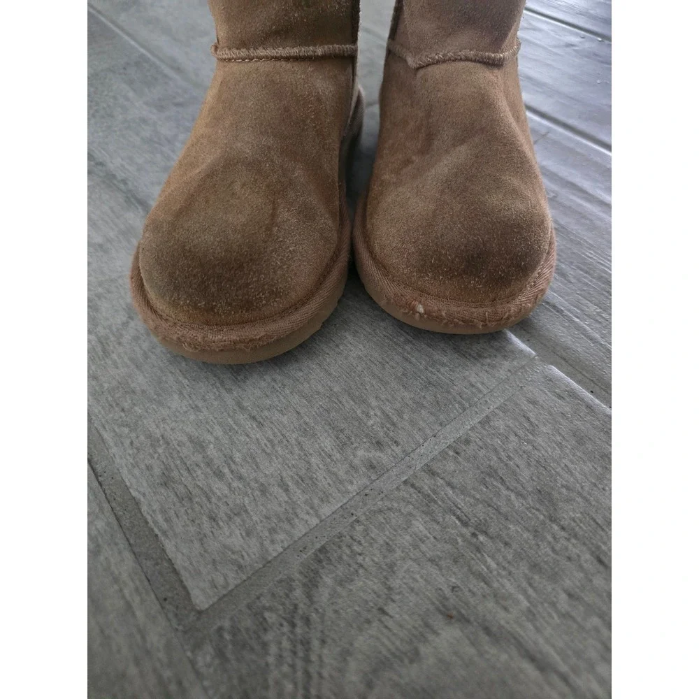 UGG Kids Jona Chestnut Suede Boots Size 12 Winter Cold